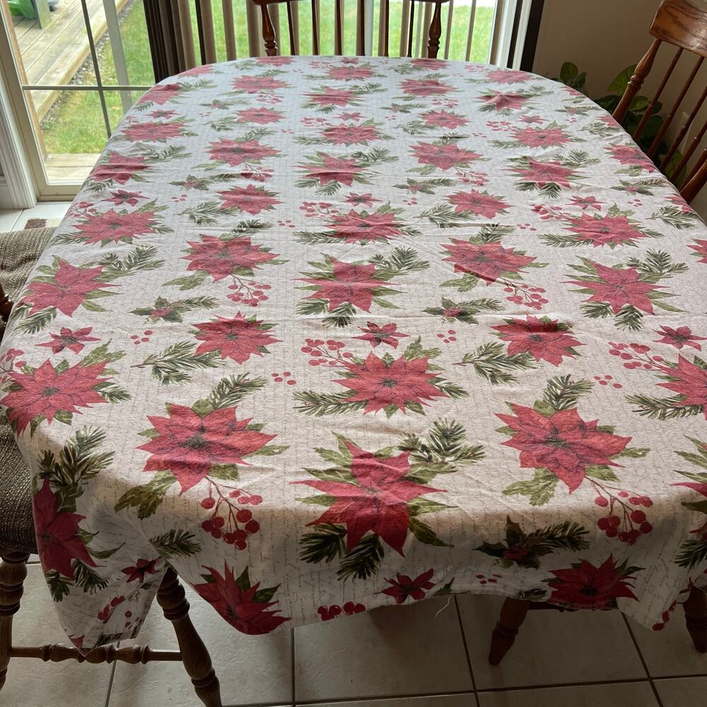 Twig & Twine vintage Poinsettia tablecloth 70"x57"